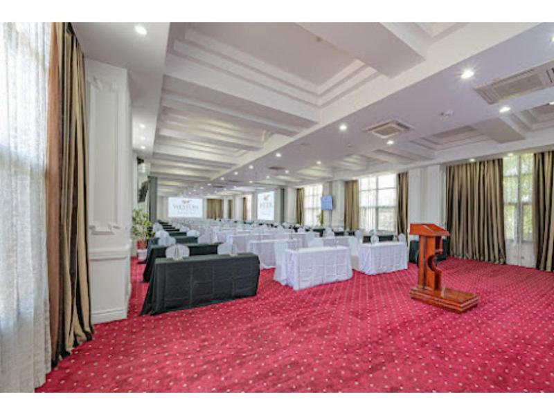 Weston Hotel image