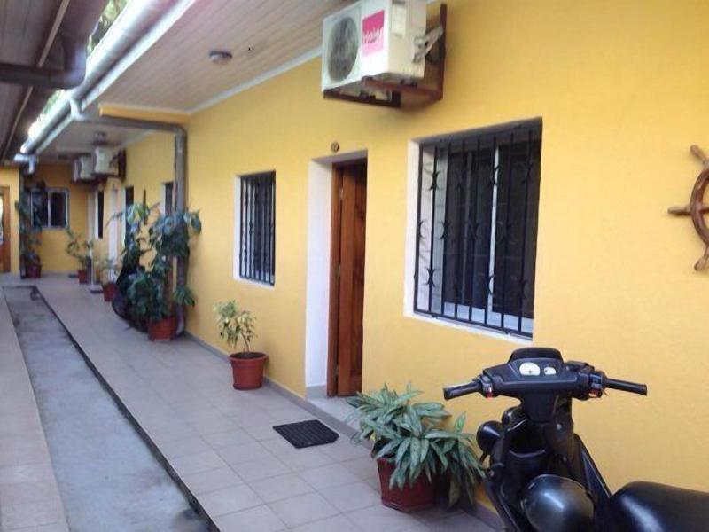 Hotel H1 image