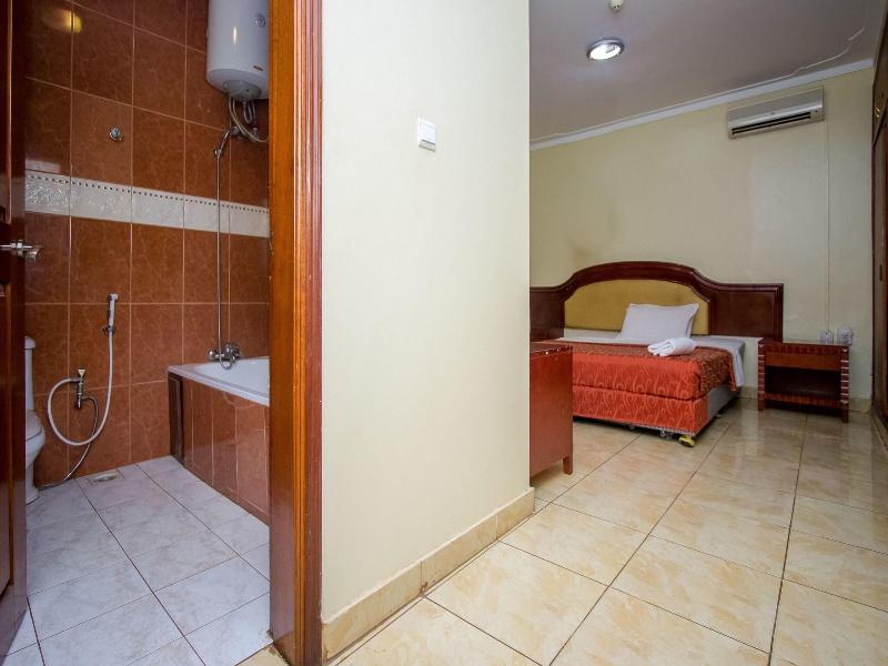 Emerald Hotel image