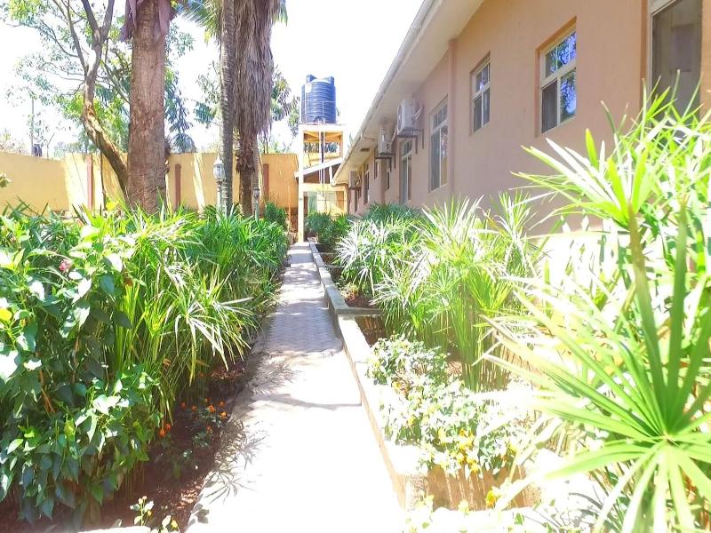 Executive Airport Hotel image