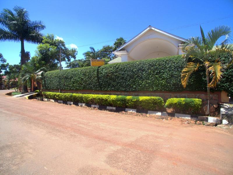 Executive Airport Hotel image