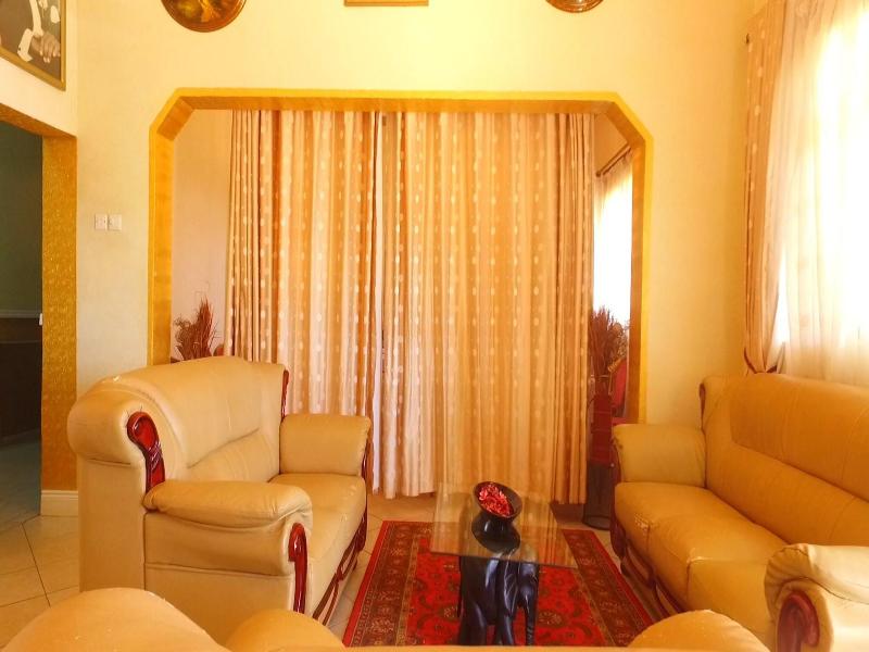 Executive Airport Hotel image