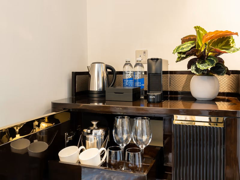 Leonardo Hotel Aldgate - formerly Hotel Saint image
