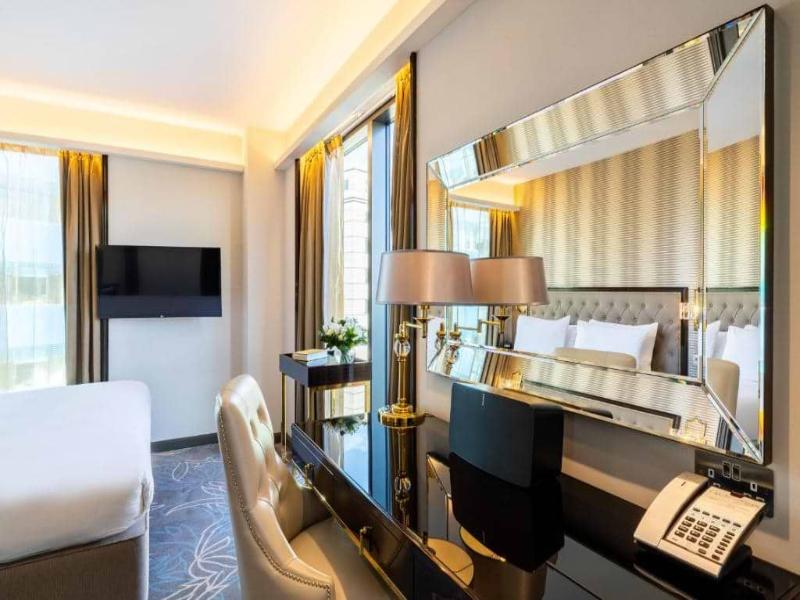 Leonardo Hotel Aldgate - formerly Hotel Saint image
