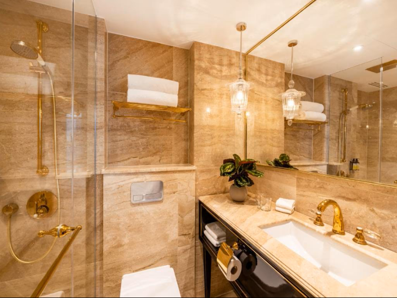 Leonardo Hotel Aldgate - formerly Hotel Saint image