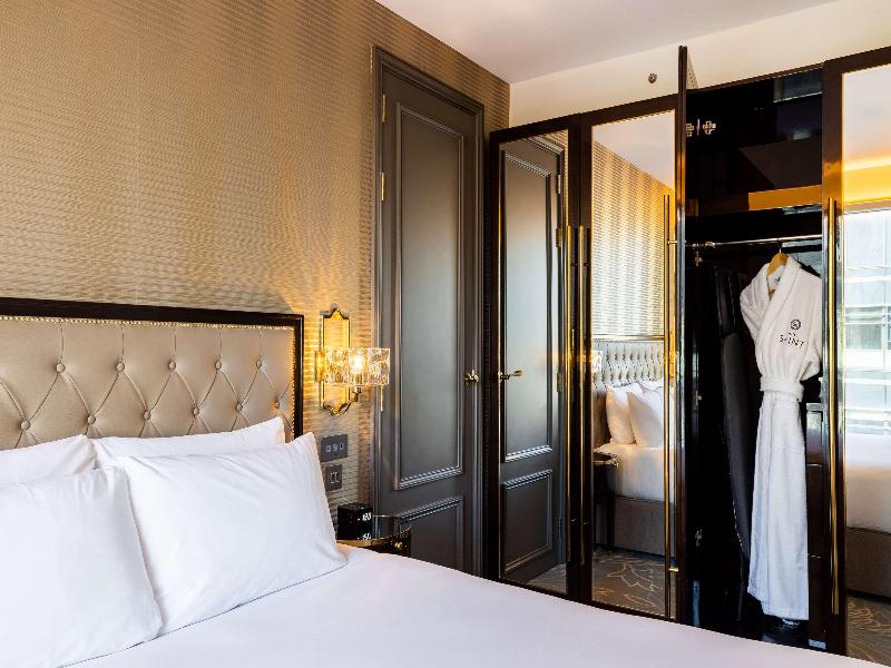 Leonardo Hotel Aldgate - formerly Hotel Saint image