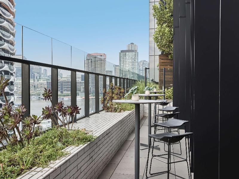 Vibe Hotel Melbourne Docklands image