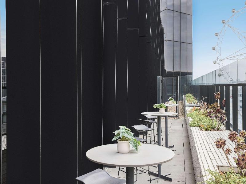 Vibe Hotel Melbourne Docklands image