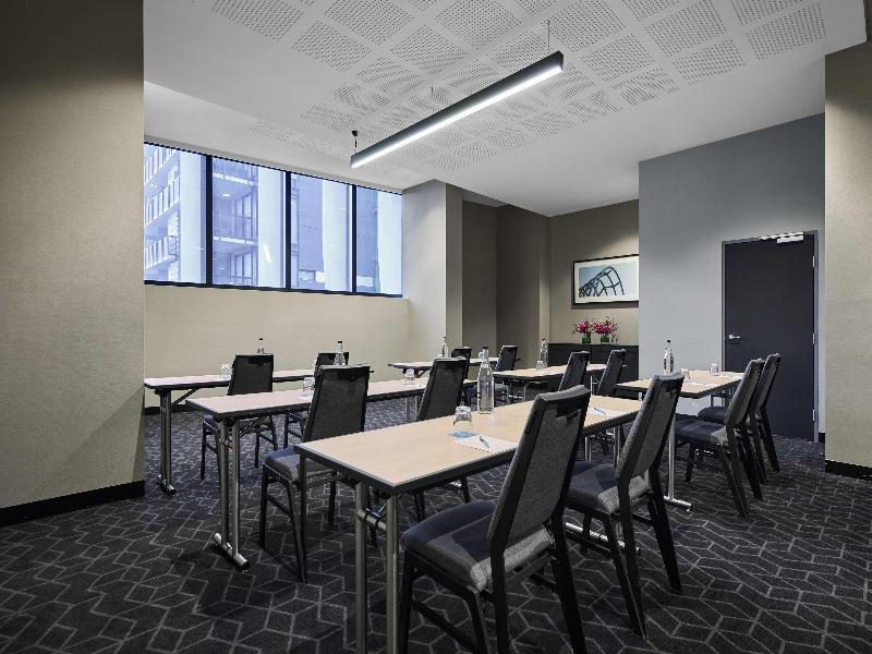 Vibe Hotel Melbourne Docklands image