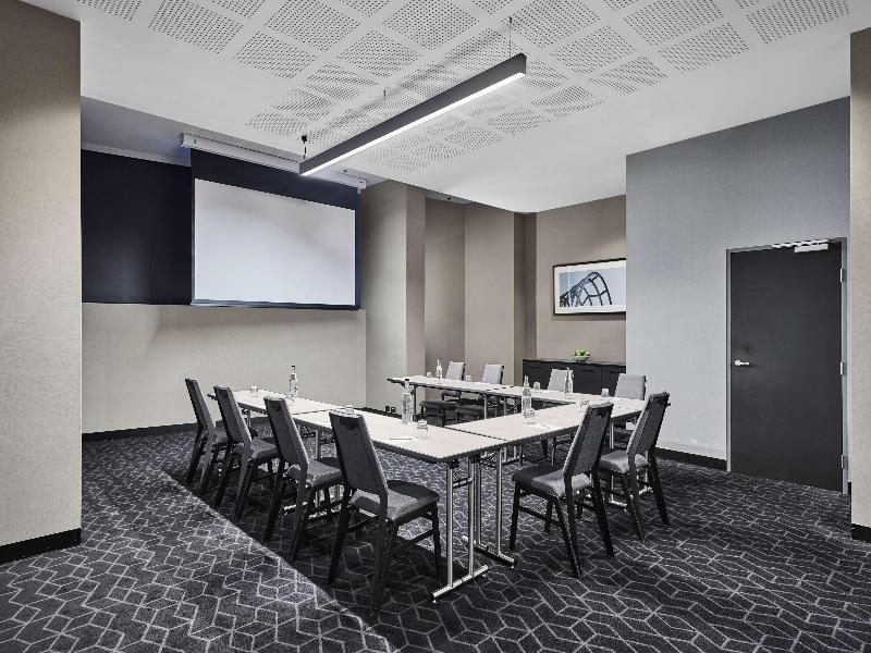Vibe Hotel Melbourne Docklands image