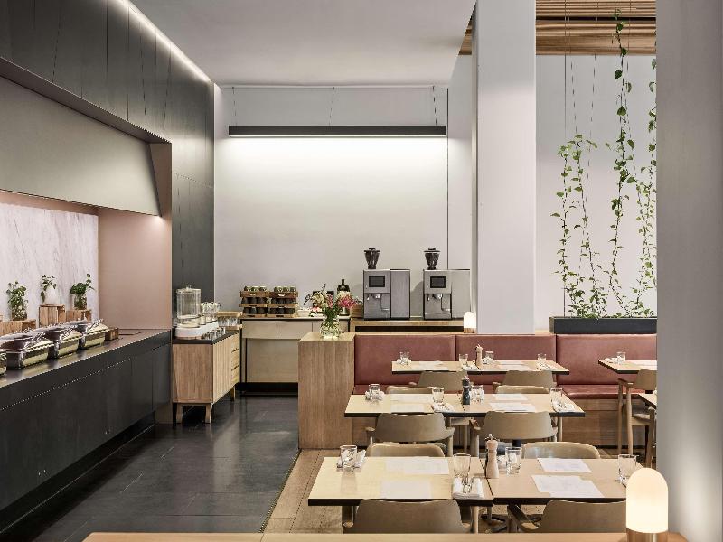 Vibe Hotel Melbourne Docklands image