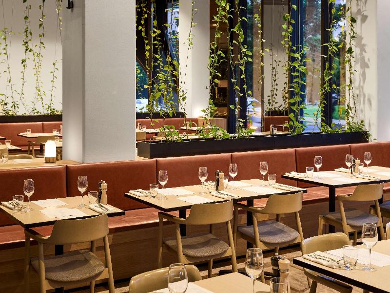 Vibe Hotel Melbourne Docklands image