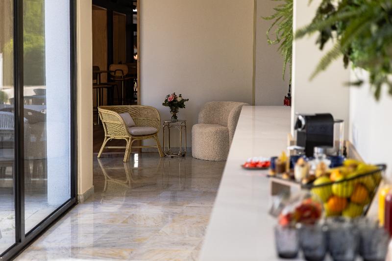 7Hotel & Spa image