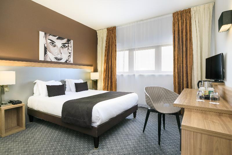 7Hotel & Spa image