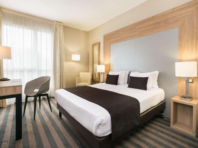 7Hotel & Spa image