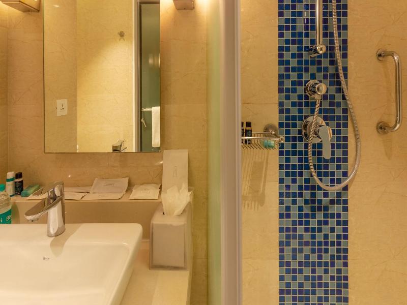 FOUR POINTS BY SHERATON CHENNAI OMR image