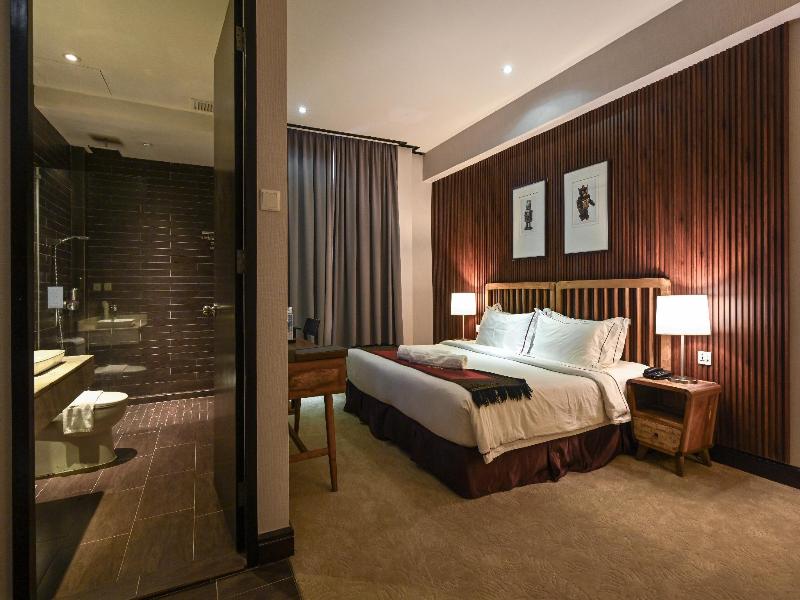 1825 Gallery Hotel image