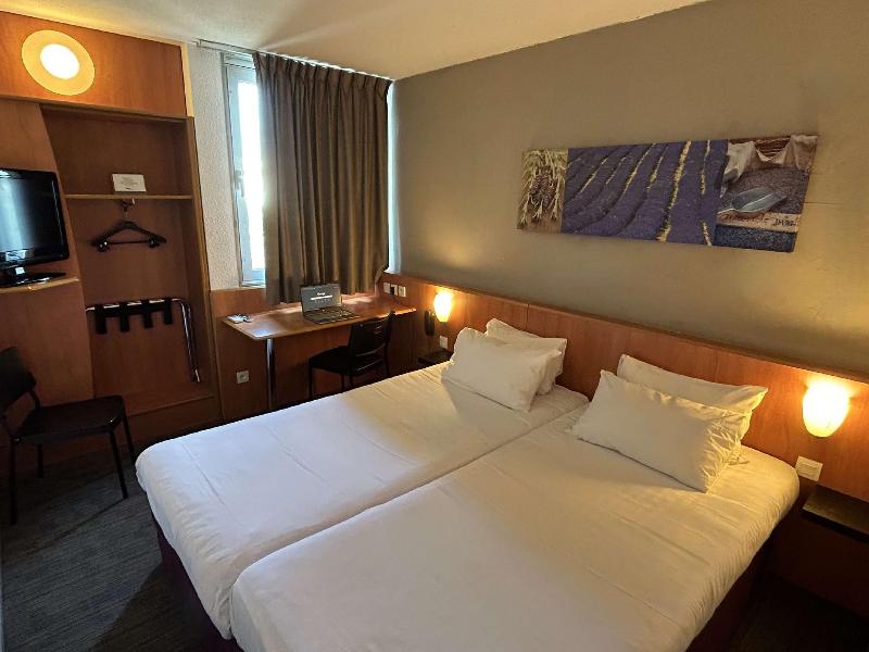 Kyriad Marseille Ouest Martigues image