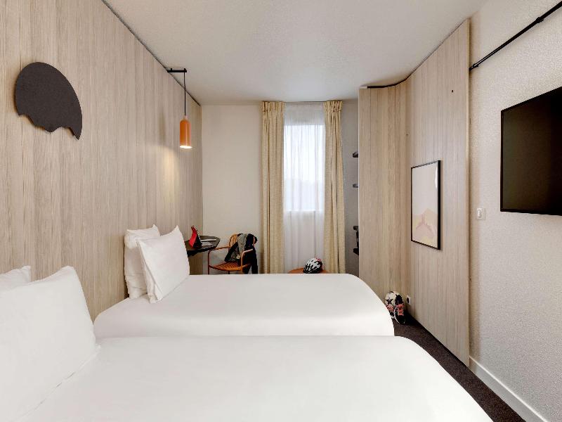 Ibis Styles Clermont Ferrand Sud La Pardieu image