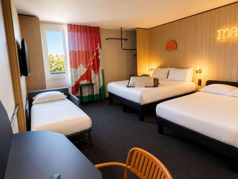 Ibis Styles Clermont Ferrand Sud La Pardieu image
