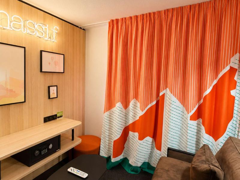 Ibis Styles Clermont Ferrand Sud La Pardieu image