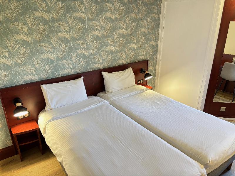 Kyriad Bordeaux Lormont image