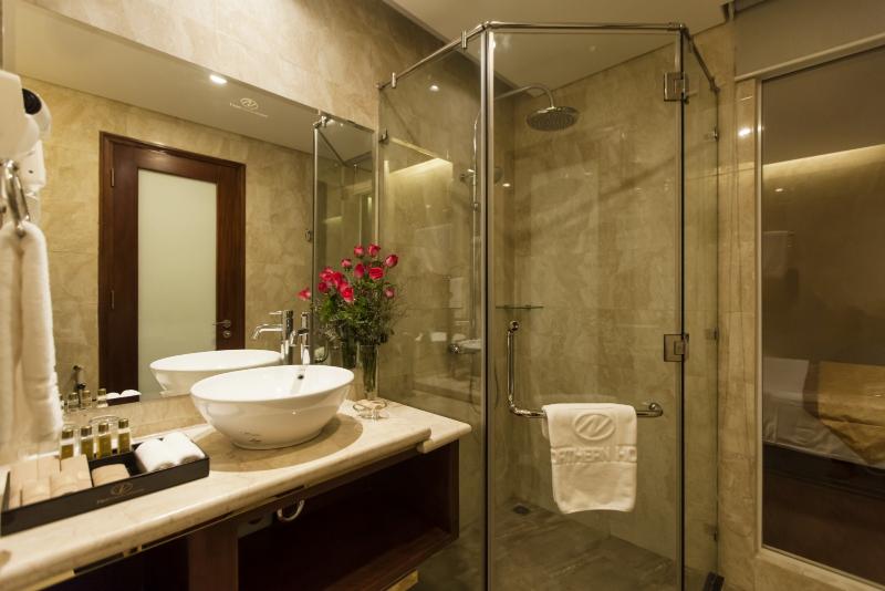 Stay Hotel 5