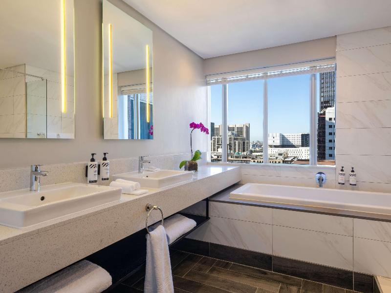 Stay in style at Pullman Cape Town City Centre
