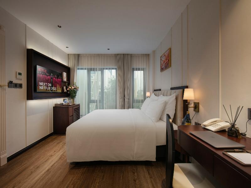 The Chi Boutique Hotel image