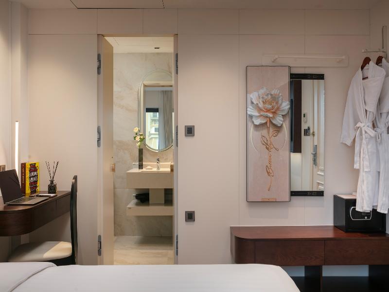 The Chi Boutique Hotel image