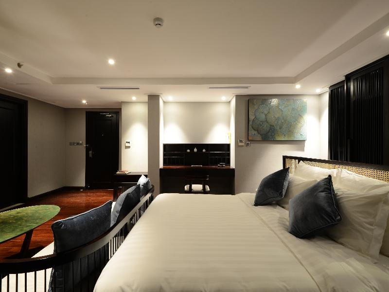 The Chi Boutique Hotel image