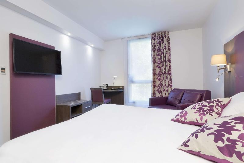 Kyriad Saint Quentin En Yvelines Montigny image