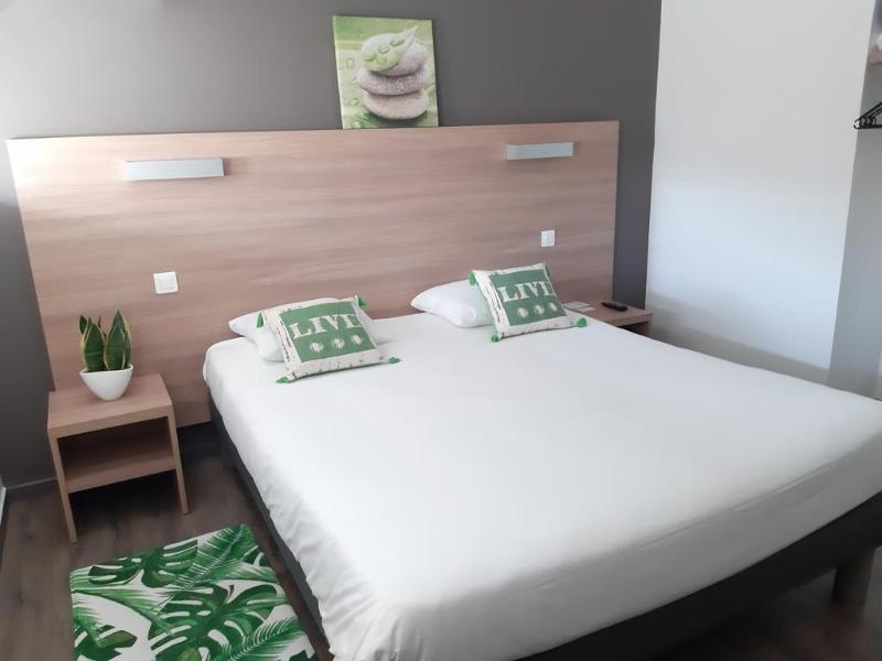 BRIT HOTEL BESANCON L HORLOGE image