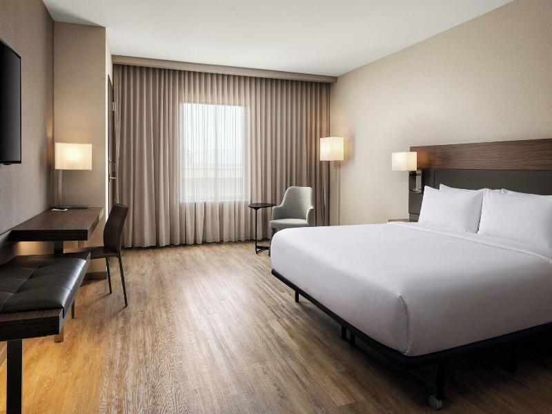 AC Hotel Madison Downtown image