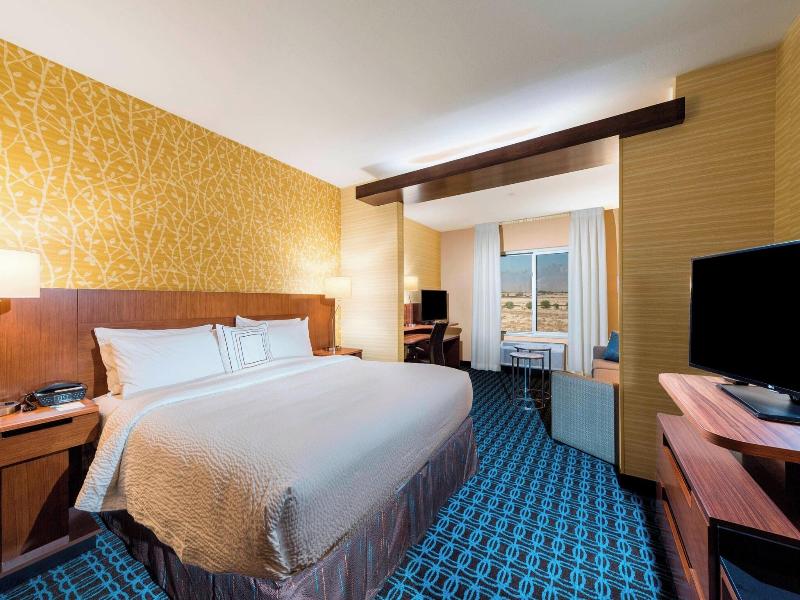 Fairfield Inn & Suites Palm Desert image