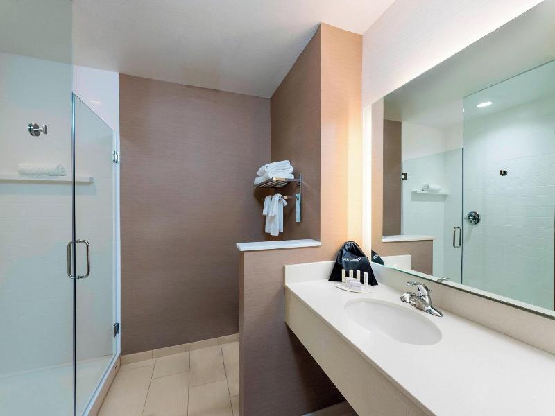 Fairfield Inn & Suites Palm Desert image