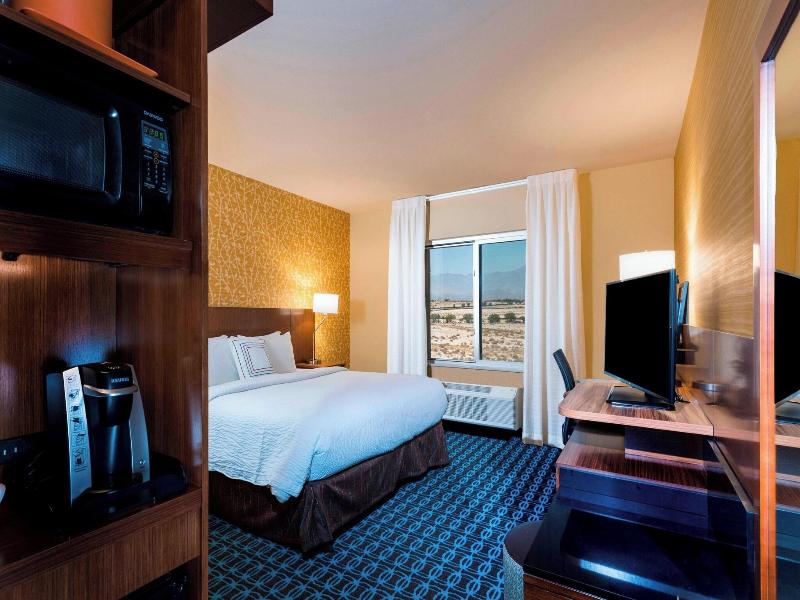 Fairfield Inn & Suites Palm Desert image