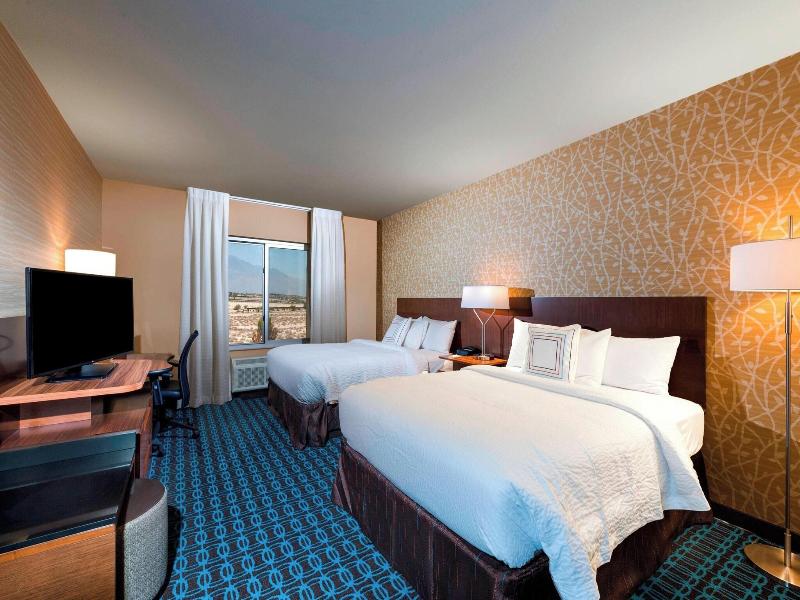 Fairfield Inn & Suites Palm Desert image
