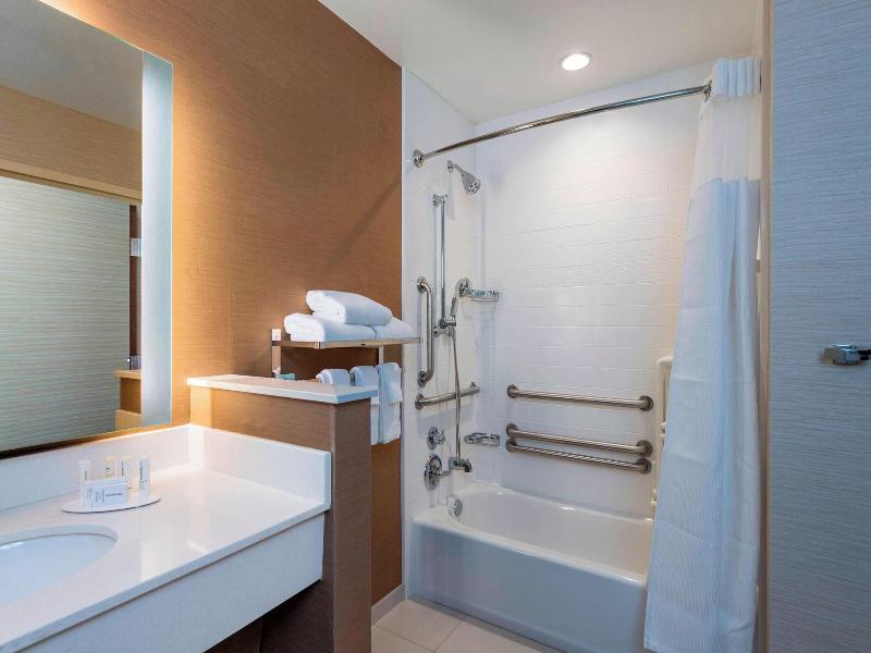 Fairfield Inn & Suites Palm Desert image