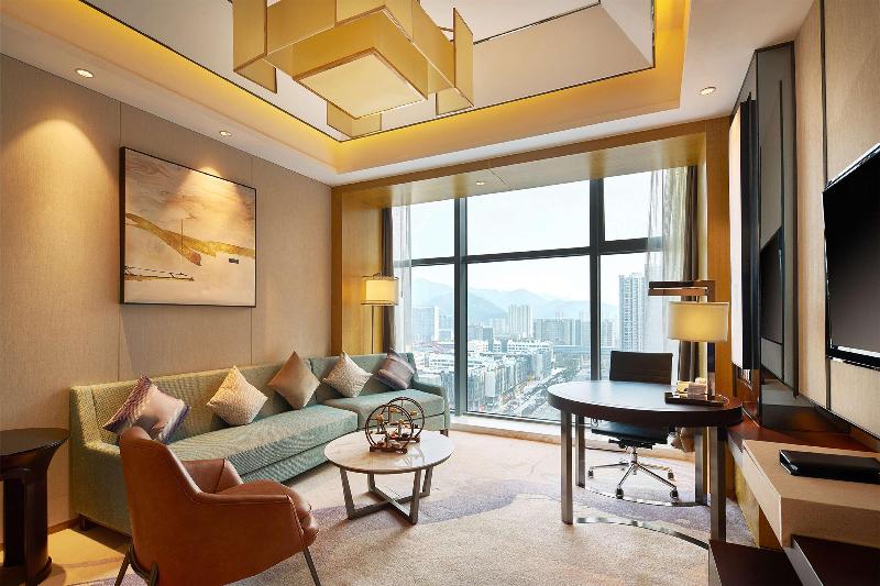 DoubleTree by Hilton Ningbo Beilun image