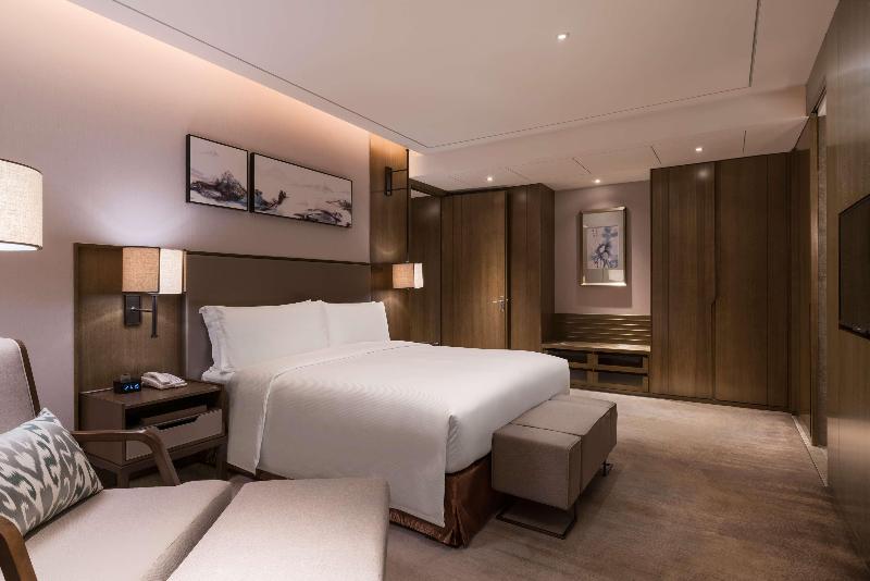 DoubleTree by Hilton Shiyan image