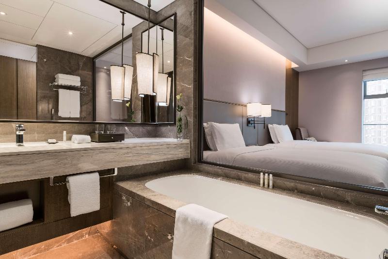 DoubleTree by Hilton Shiyan image