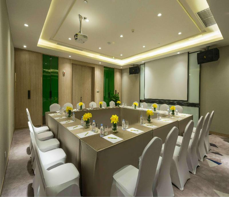 Hilton Garden Inn Zhongshan Guzhen image