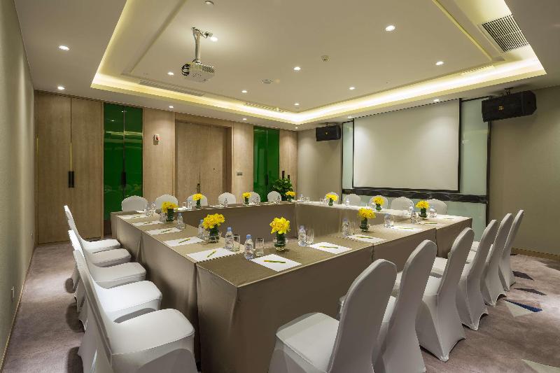Hilton Garden Inn Zhongshan Guzhen image