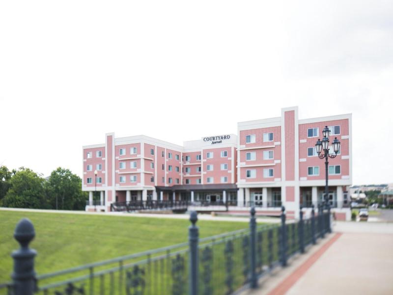 Courtyard by Marriott Rome Riverwalk image