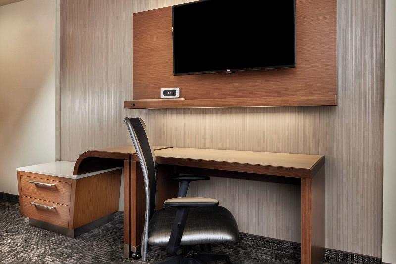 Courtyard by Marriott Rome Riverwalk image
