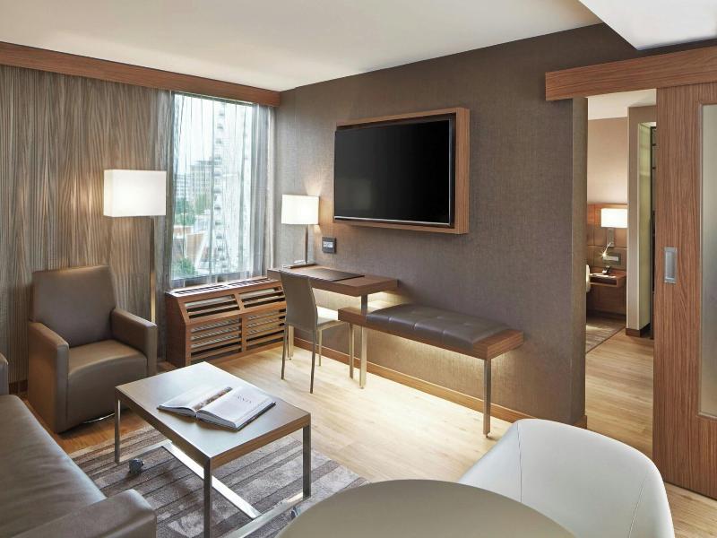 AC Hotel Atlanta Downtown image