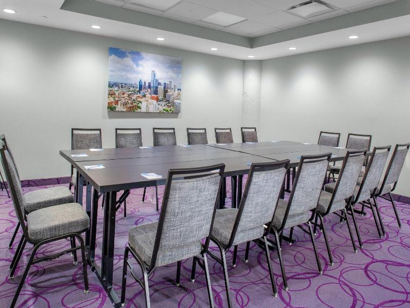TownePlace Suites Dallas Downtown image