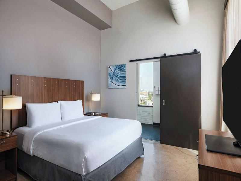 TownePlace Suites Dallas Downtown image