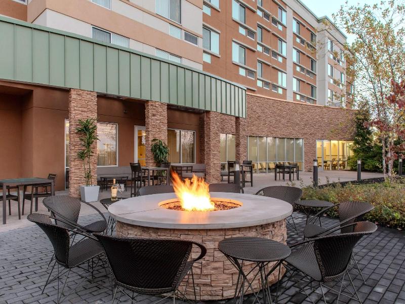 Courtyard Yonkers Westchester County image